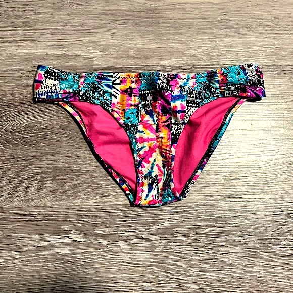 JESSICA SIMPSON โข Graffiti Bikini - Racerback Top + Full Bottom โข Size Small - Picture 12 of 16